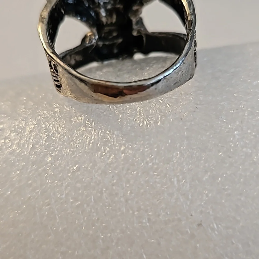 KNUCKLEHEAD & SKULL Stainless Steel Size 13 Silvertone Ring